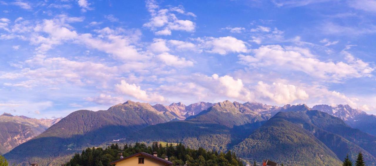 Appartamento Pergolato alpino p.terra Teglio Esterno foto